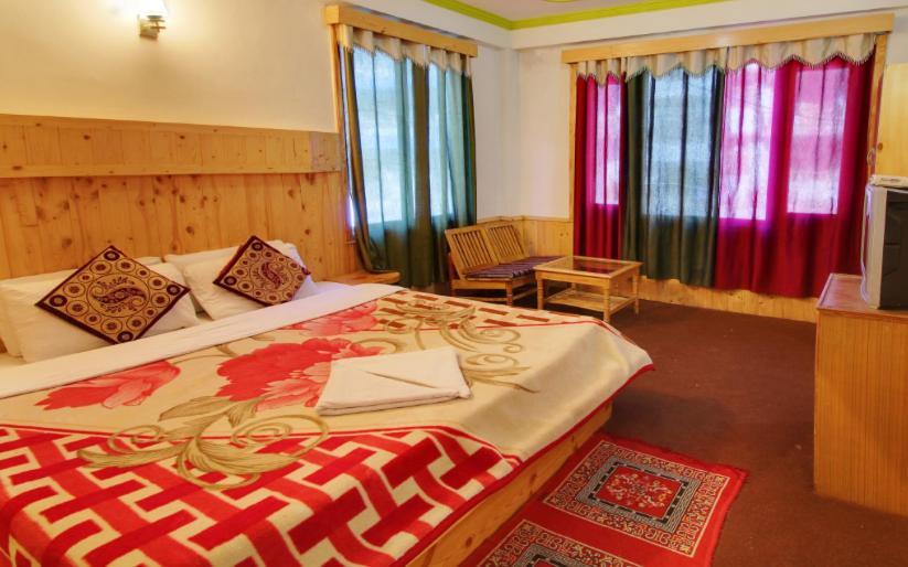 Hotel Hilltop Manali  Bagian luar foto